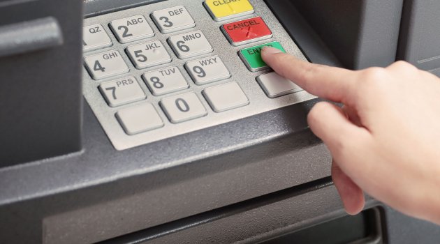 ATM fareleri yakayı ele verdi