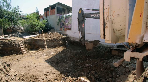 Bayraklı Belediyesi yatırımlarını hız kesmeden sürdürüyor