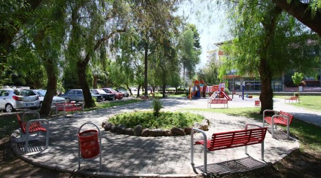 Bayraklı’da parklar yenileniyor!