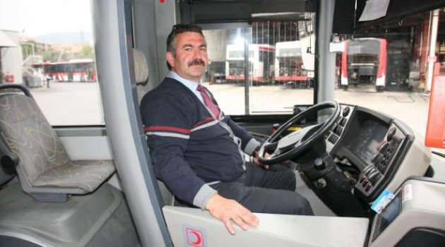 Belediye otobüs şoförü yolcunun hayatını kurtardı