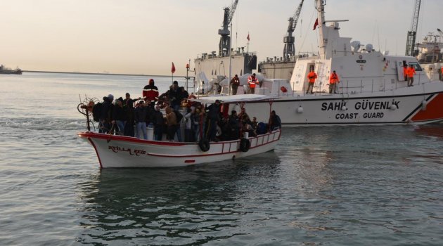 Bir haftada 538 kaçak göçmen kurtarıldı