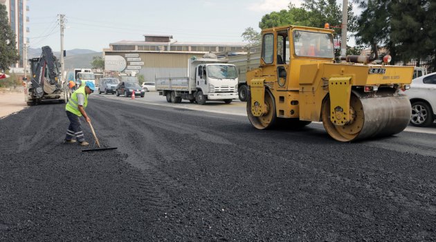 Bornova’da asfalt atağı
