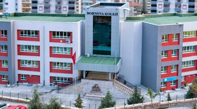 Bornova Koleji öğrencileri Halep'e yardım tırı gönderiyor
