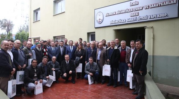 Bornova’ya hizmete plaketli teşekkür