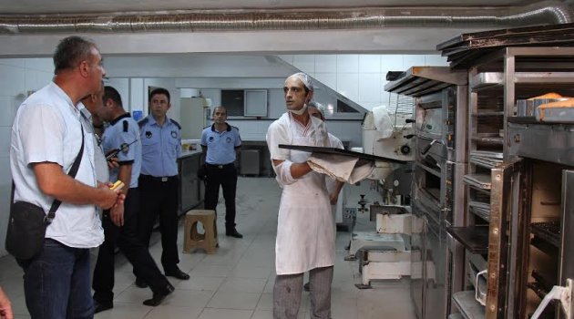 Buca’da tatlı imalathanelerine sıkı denetim