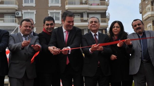 Buca’ya Nazım Hikmet heykeli