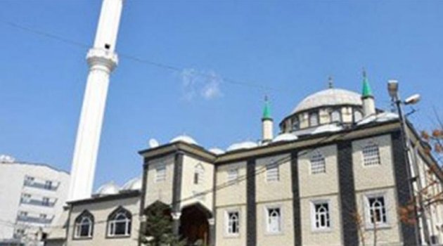 Canlı bombalardan camide keşif namazı!