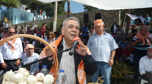 Çeşme'nin 'sakız güzelleri' yarıştı