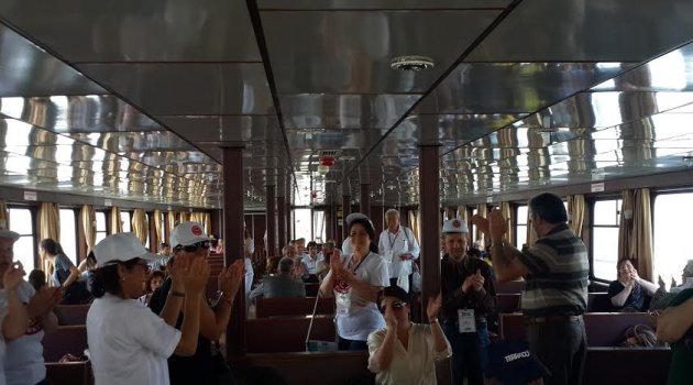 CHP her yerde alkışlıyor...