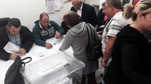 CHP'de kongre rekabeti!