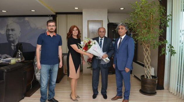Çiğli’ye Gülhan – Yılmaz Elmascan Kütüphanesi