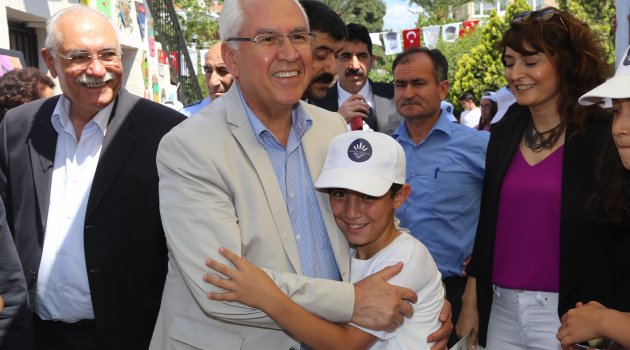 Çocuklar mutlu olsun diye…