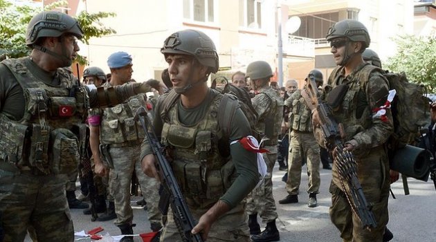 Darbeye destek vermeyen askerlerdeki ayrıntı