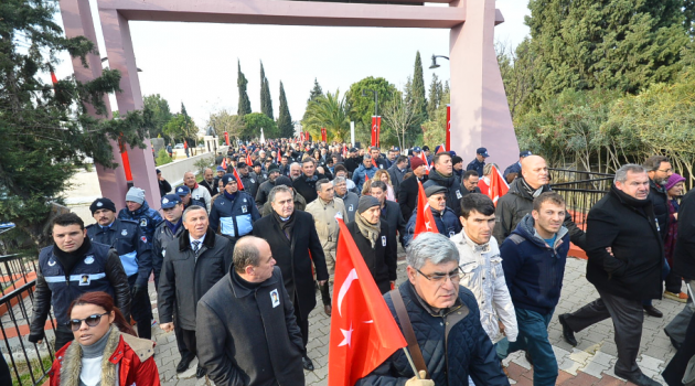 Devrim şehitlerini andık
