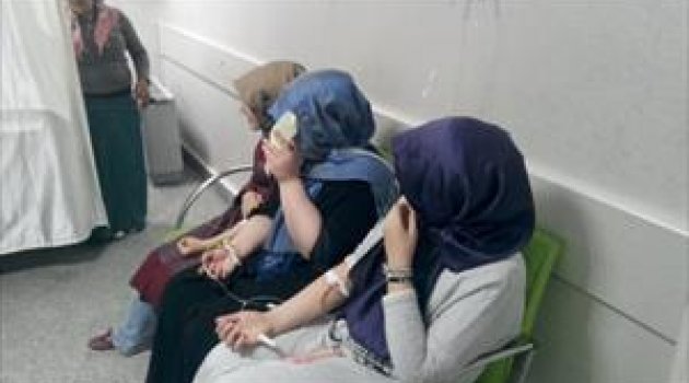 Doğum günü pastası 27 öğrenciyi zehirledi
