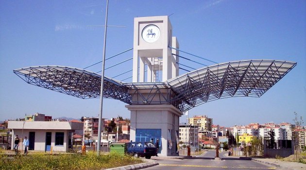 Dokuz Eylül'de 23 akademisyen 20 personel açığa alındı