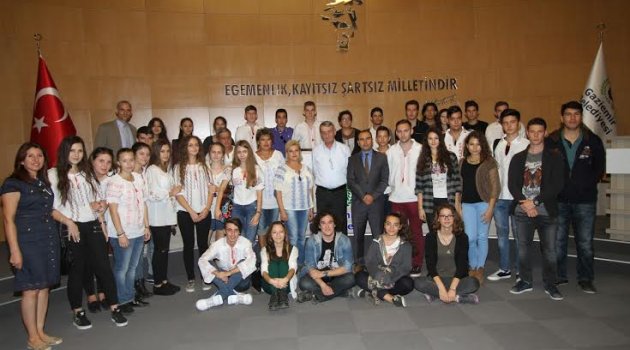 Dünya gençliğine Başkan nasihati