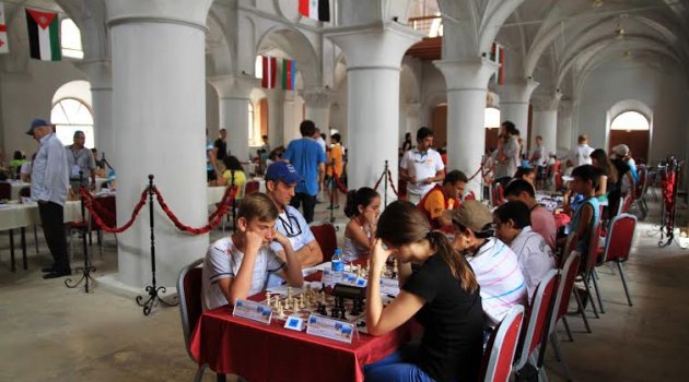 Dünyanın en büyük satranç ustaları Çeşme’de buluşacak
