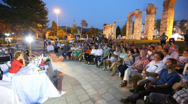 Edebiyat rüzgarı bu kez Selçuk’ta esti