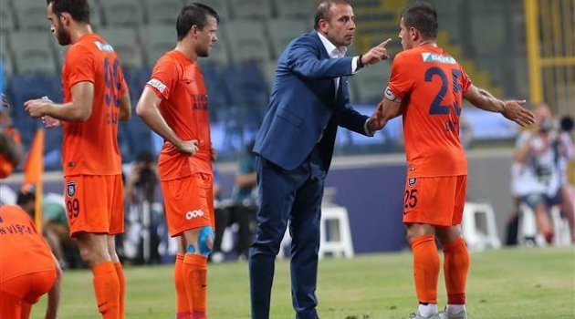 Emre Belözoğlu 4 maçta sıfır çekti!