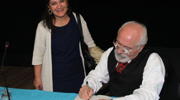 Emre Kongar “Atatürk ve Cumhuriyet”i anlattı
