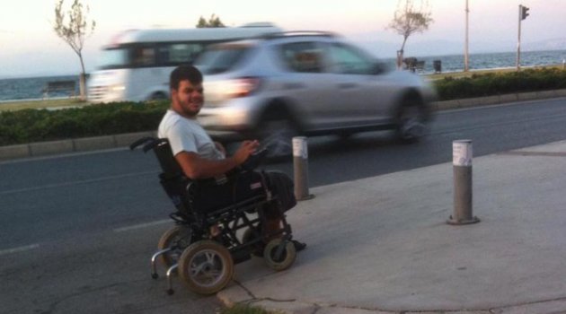 Engelli rampasını kapatan sürücüye, örnek ceza!