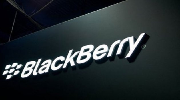 Facebook'tan BlackBerry'e ağır darbe