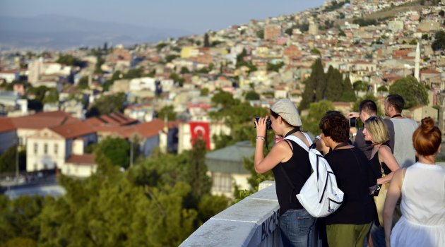 “Fenomenlerin gözünden” İzmir