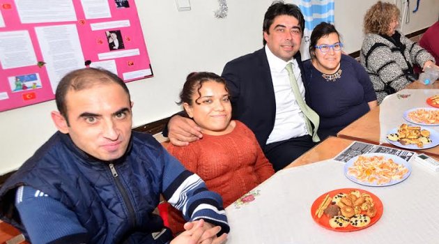 Foça, engelli vatandaşlarla el ele proje üretmeye devam ediyor…