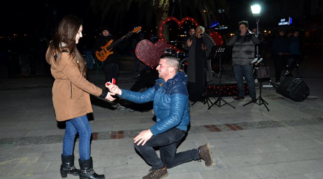 Foça Sevgiyle Isındı…