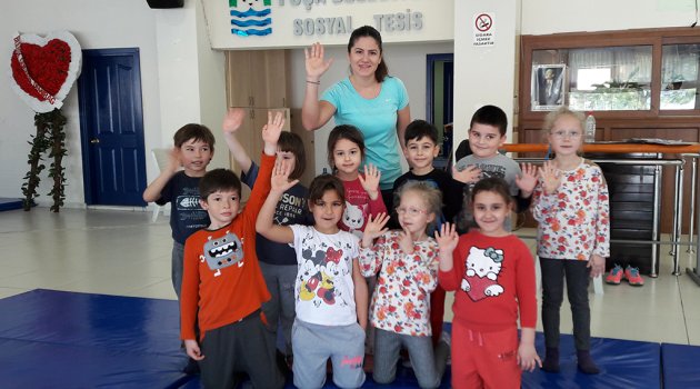 Foçalı Küçükler,Cimnastik Öğreniyor