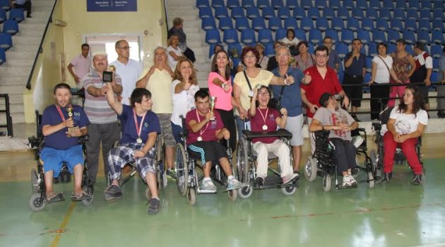 Gaziemir’de Boccia rüzgarı