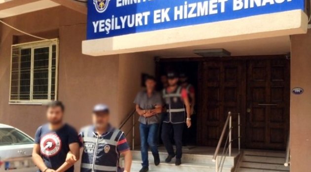 Göçmen kaçakçılarına polisten darbe!