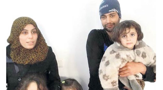 Göçmenleri kaçakçılardan jandarma ekipleri kurtardı