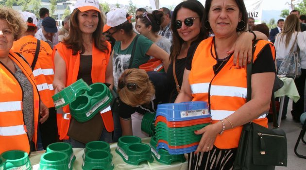 Hayvanseverlerden bir kap su koyma çağrısı