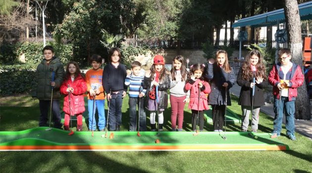 Hem eğleniyorlar hem doğayı koruyorlar