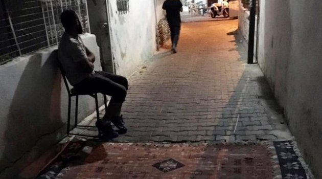 Her gece halı nöbeti