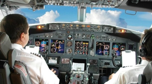 Herkes Türk pilotların peşinde