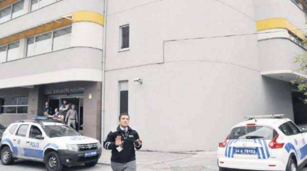 Holding binasında silahlı saldırıya uğradı