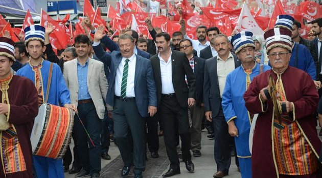 İki parti tek slogan: 'Saadete gel'