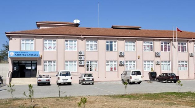 İlkokulda kızlı-erkekli oturma krizi çözülemedi
