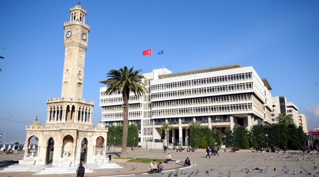 İzmir Büyükşehir Belediyesi’nden eğitime “12.9 milyon liralık” destek daha