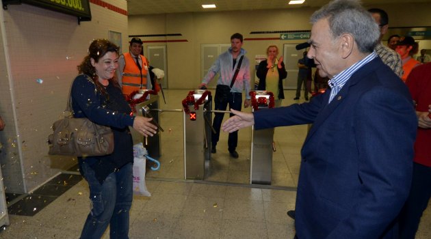 İzmir Metrosu’nun 650 milyonuncu yolcusu