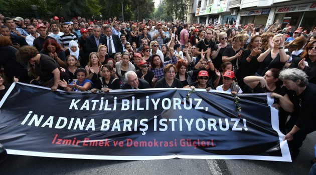 İzmir tek ses 'İnadına Barış'