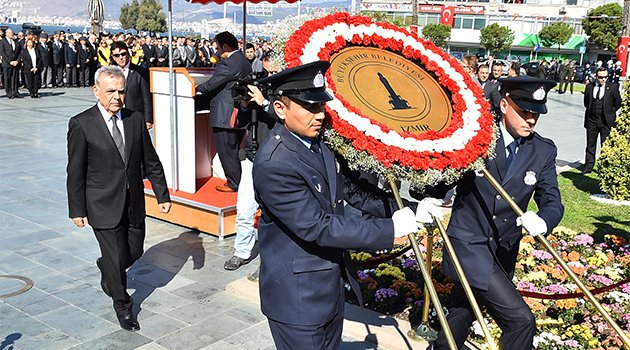 İzmir'de kutlamalar başladı