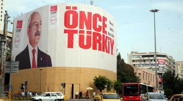 İzmir'in tarihi otelinin her yüzü CHP