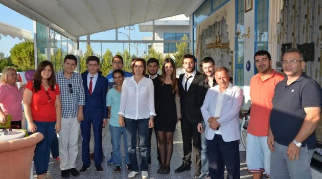 “Kanayan İzmir Ekonomisine Neşter Vurulmalı”