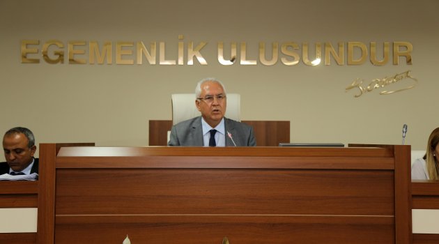 Karabağlar Belediye Meclisi’nde darbeye ortak kınama