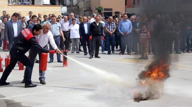 Karabağlar’da yangın eğitimi ve tatbikatı