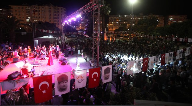 Karabağlar'da 19 Mayıs'a yakışan kutlama